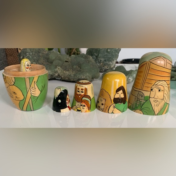 Noah’s ark Bible story nesting dolls - Picture 8 of 9